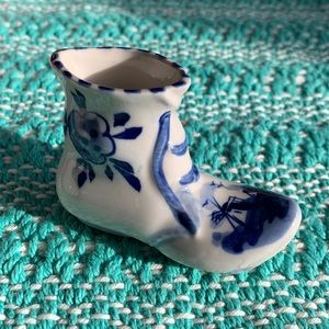 Delft Pottery Boot